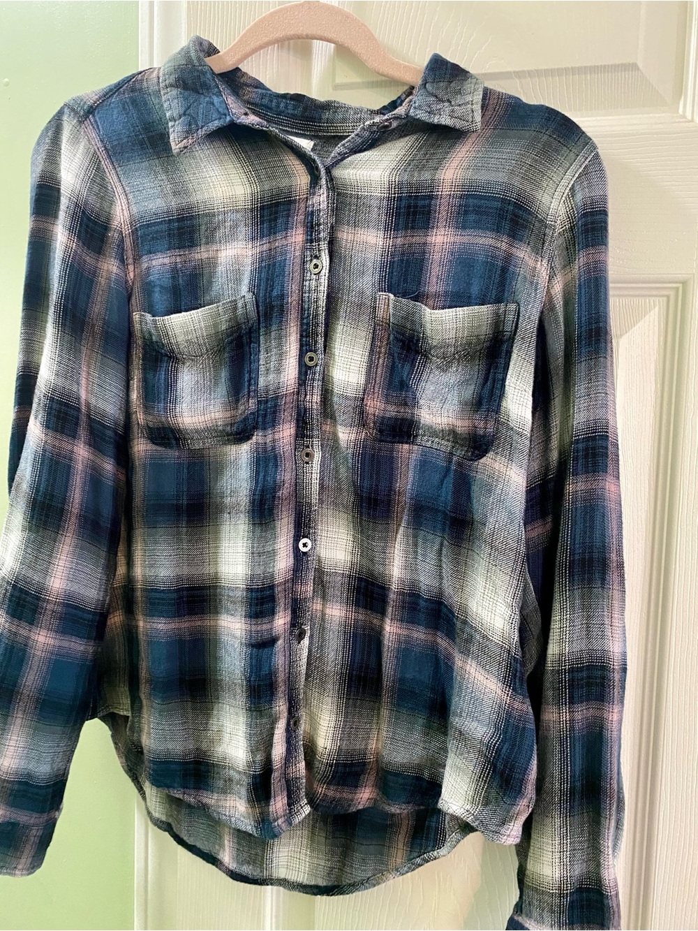 Maurices navy, pink, white textured plaid knit top. Y2K